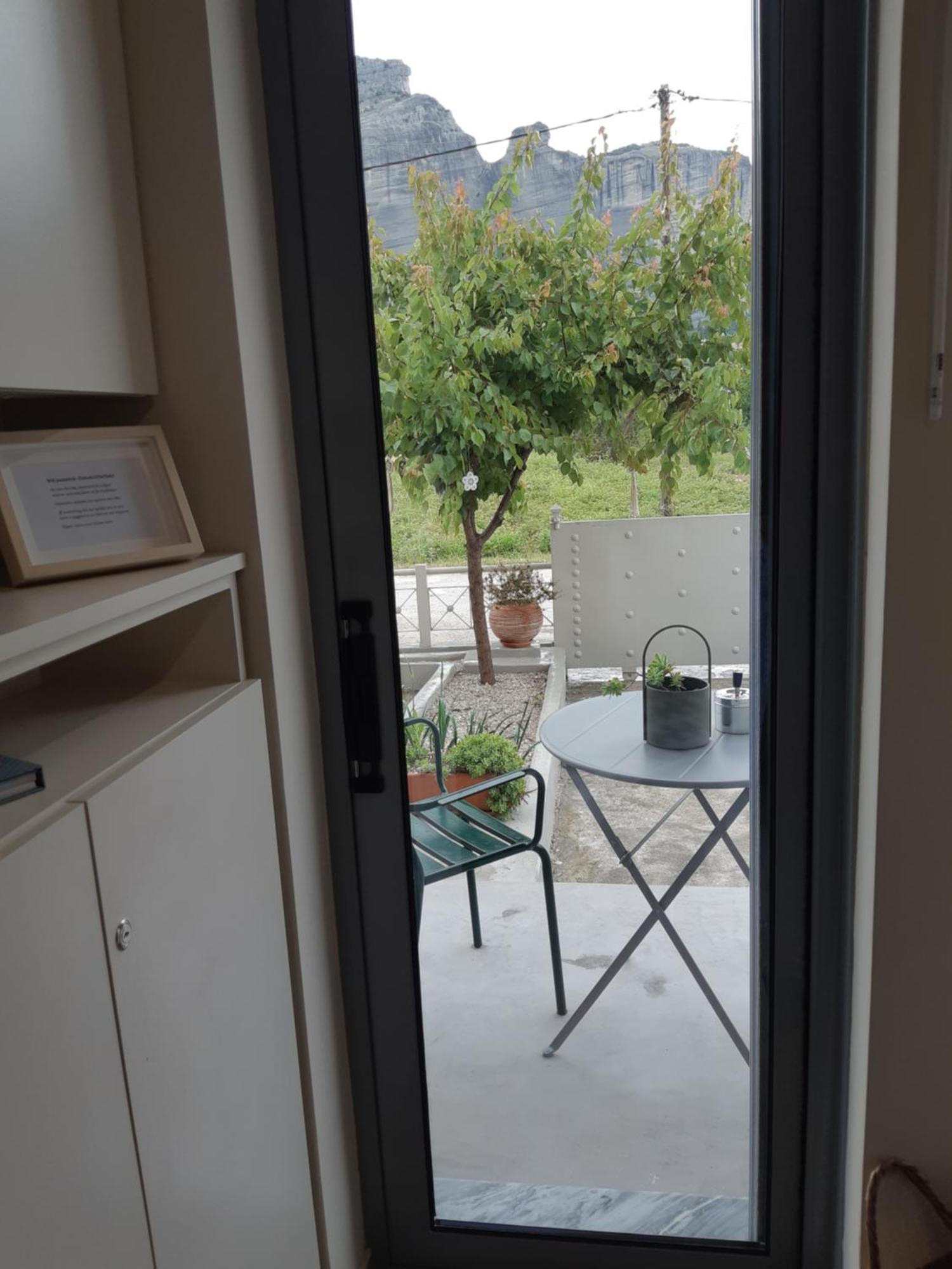 D.F. Apartment Калампака Екстериор снимка